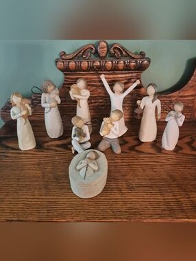 Willow Tree Figurines.  Total Of 9. All In Perfect Condition